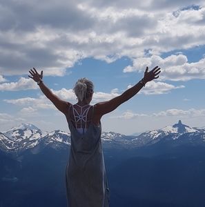 Meet your Posher, Pamela